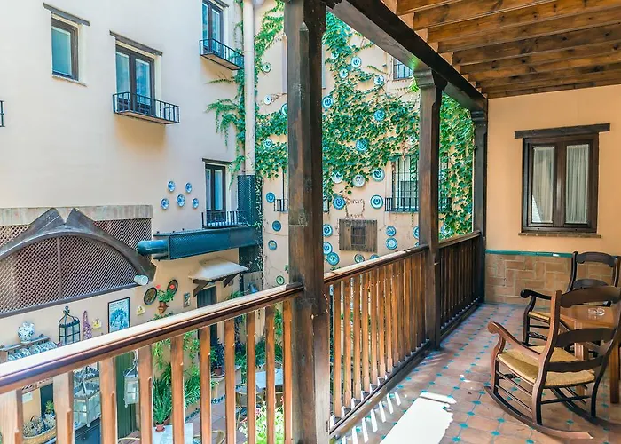 מלון Del Toro 3*