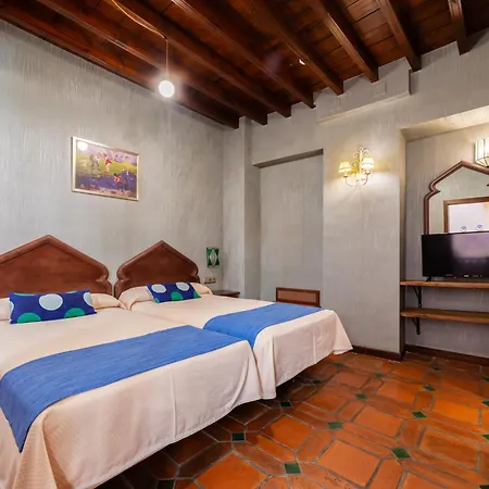 Del Toro Hotel